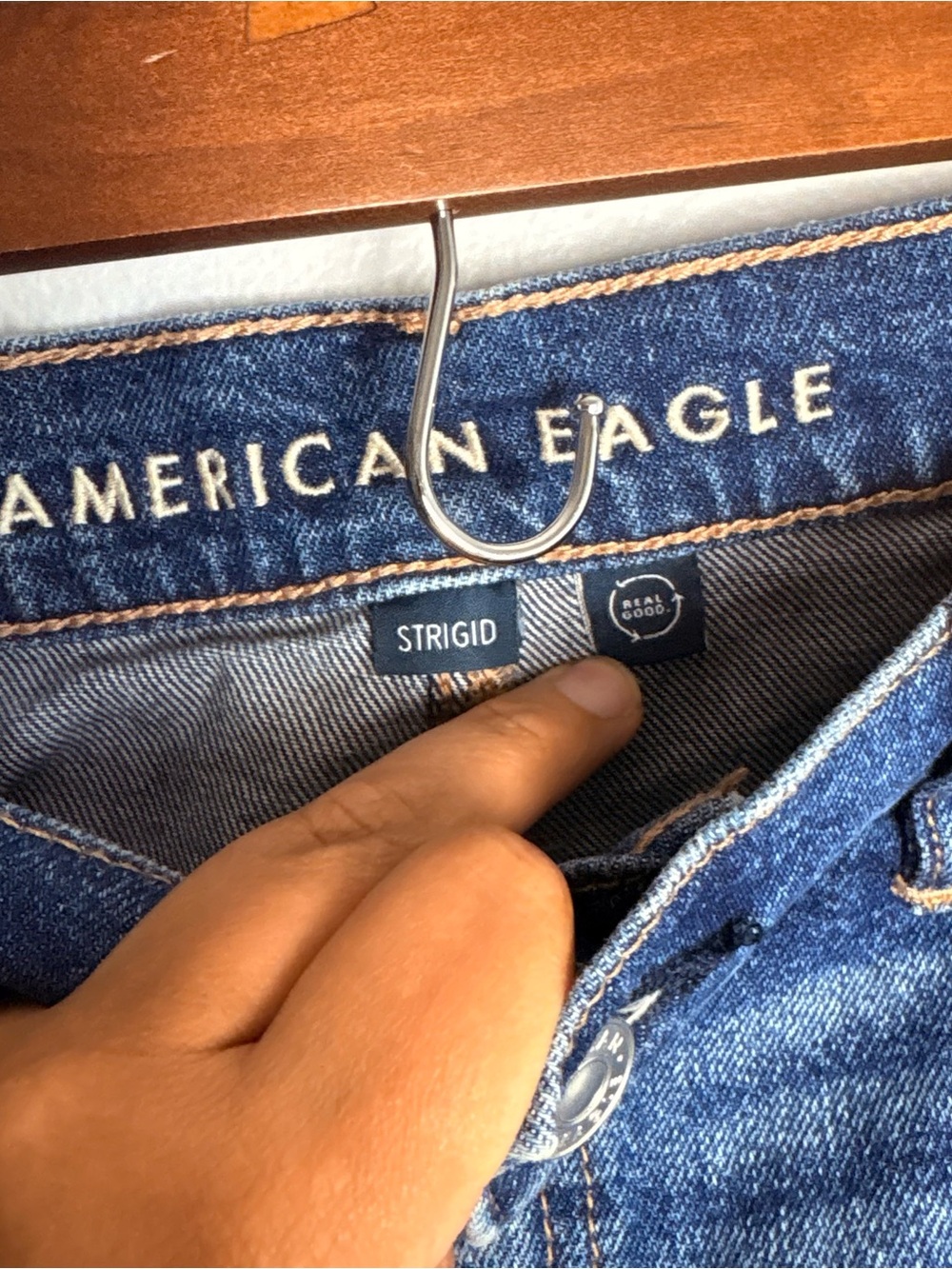 American Eagle Strigid Super High-Waisted Relaxed Denim Shorts Size 10 - Picture 9 of 9